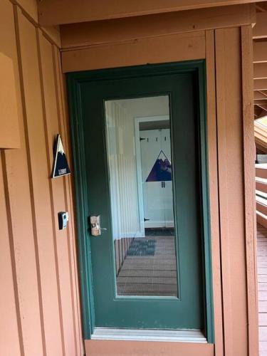 Carrabassett Valley Apartment | Summit Haus Golf and Liftside Penthouse