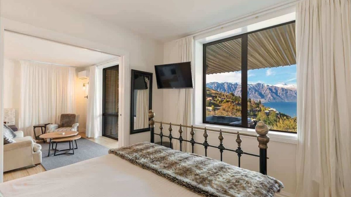 Fernhill House | Summit Serenity One Bedroom