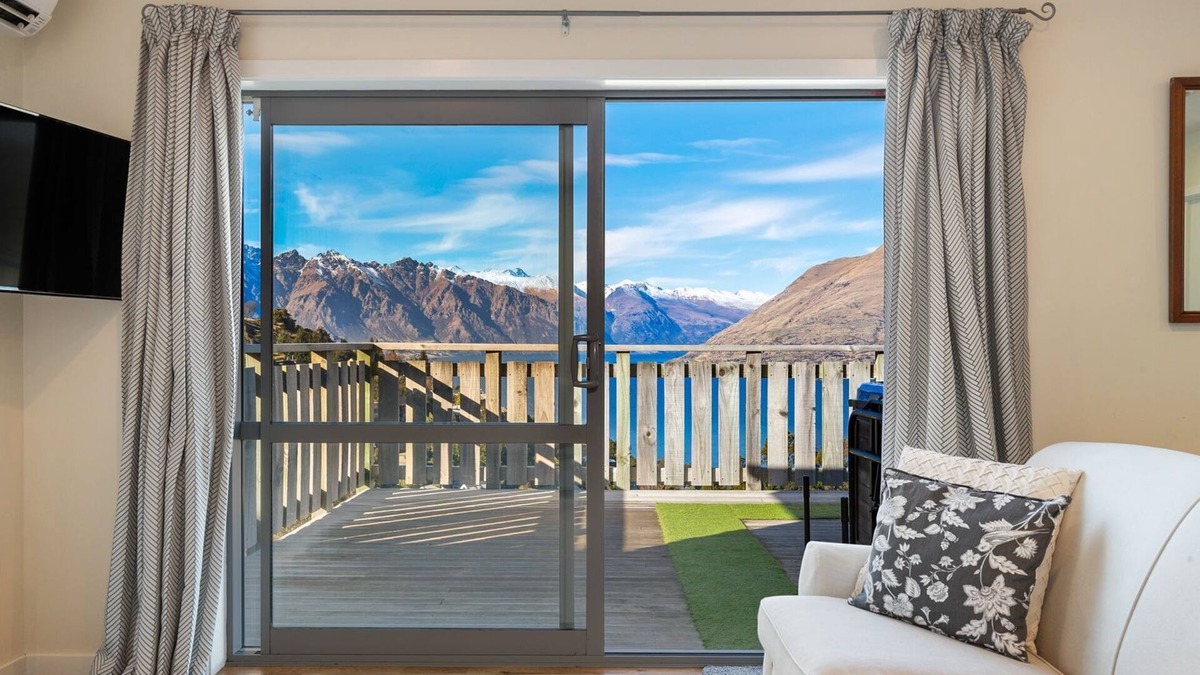 Fernhill House | Summit Serenity | Two Bedroom