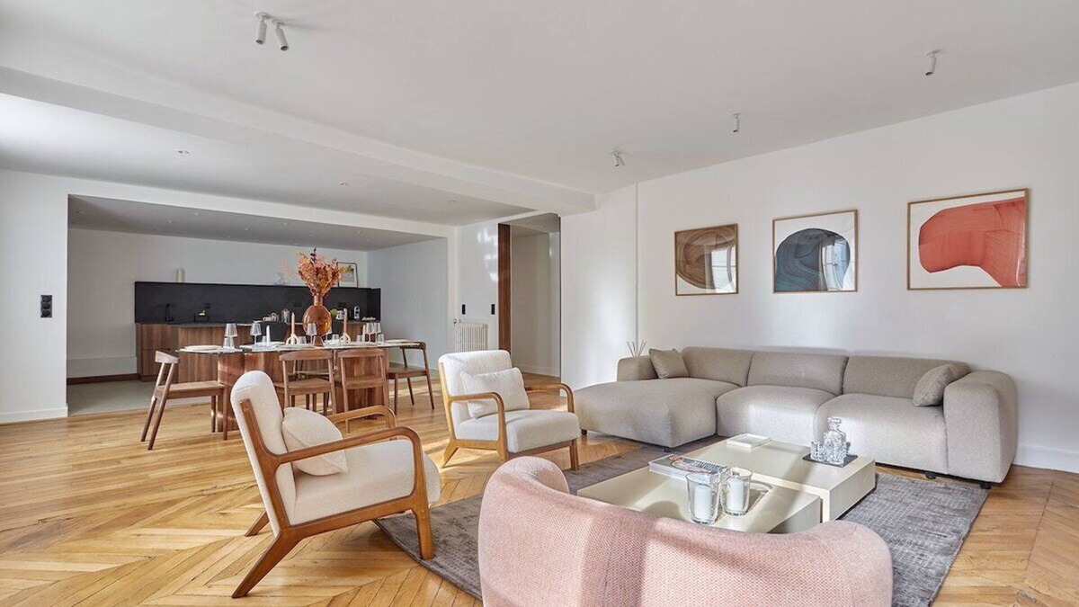 Vivienne Apartment | Sumptuous Palais Royal/Bourse flat