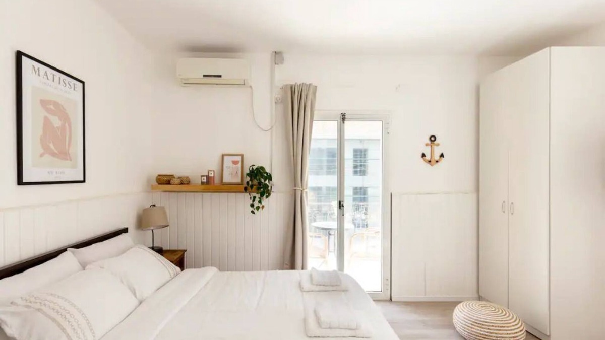 Florentin Apartment | Sun Balcony Studio|Steps from Rothschild Boulevard