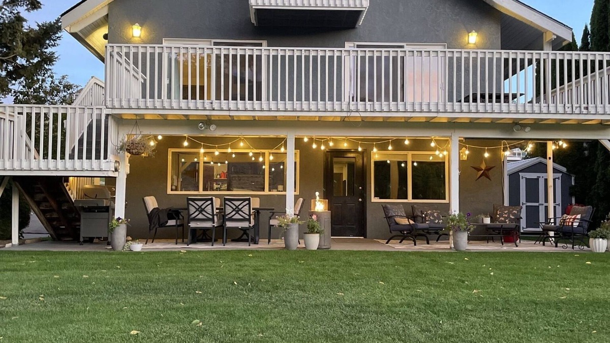Orondo House | Sun Cove Waterfront 6 Rooms (4 BEDROOMS W/2 additional Sleeping rooms , 4 Bath