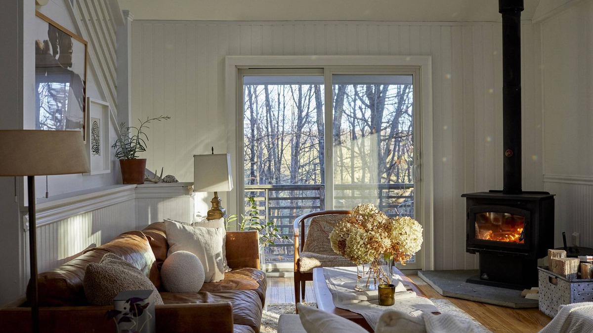 Hollowville House | Sun-drenched upstate escape