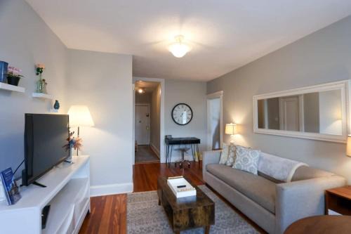 Cleveland Circle Apartment | Sun-filled 1b 1ba W City Views Near Public Trans