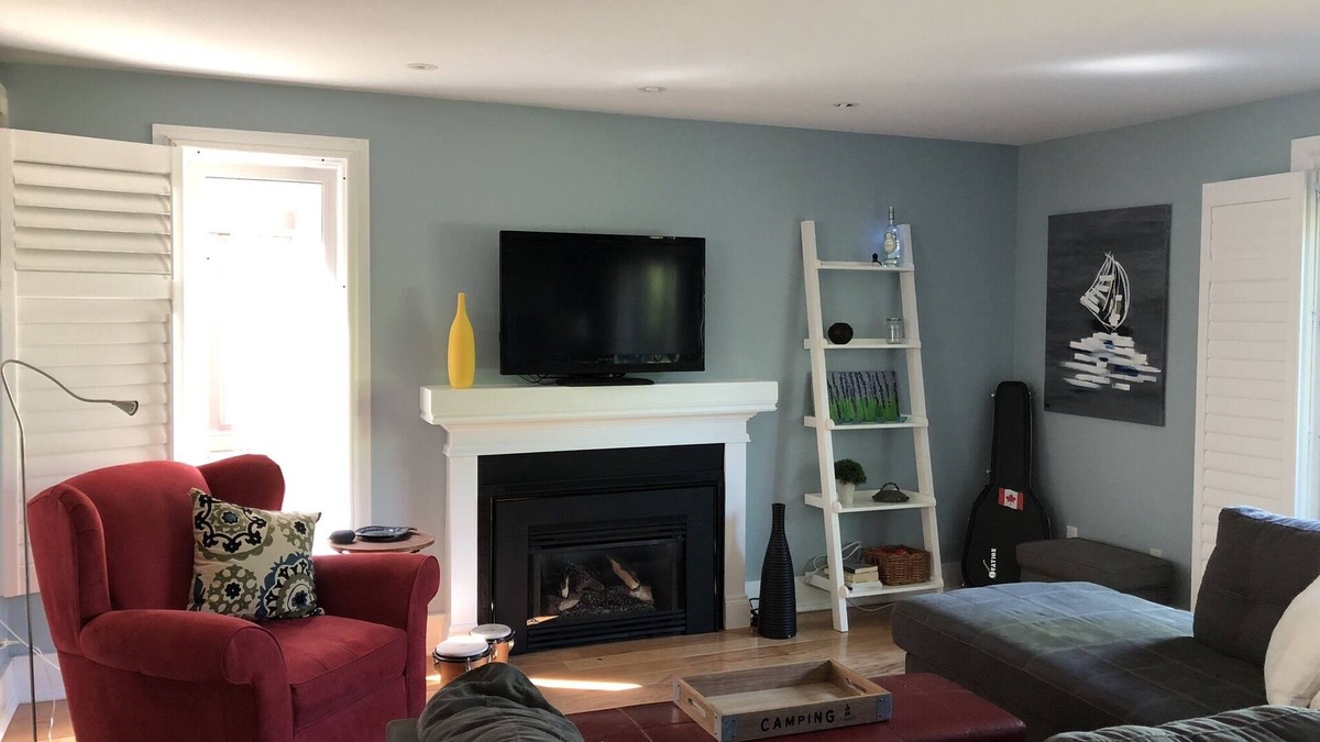 Collingwood Ski Chalet | Sun Filled Chalet backing onto the Golf Course