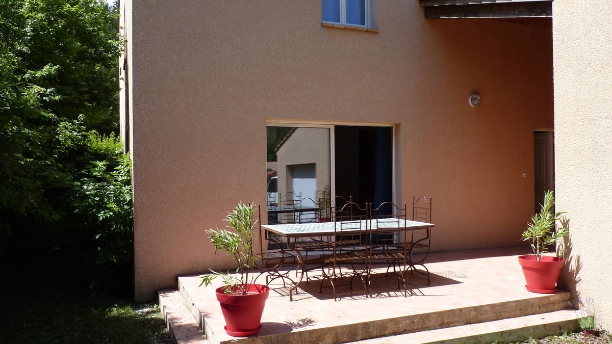 Valbelle Villa | Sun, freshness, calm, Gîte 120 m² for 8 people between river and mountain