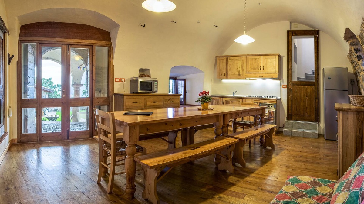 Zorzino Apartment | Sun, history and views of Lake Iseo