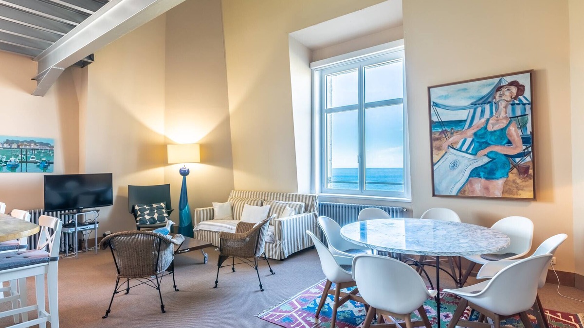 Behobie Apartment | SUN KEYWEEK Duplex Breathtaking view of the Ocean and Palace Gardens