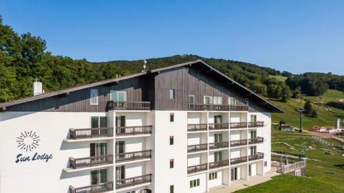 Bromley Mountain Hotel | Sun Lodge