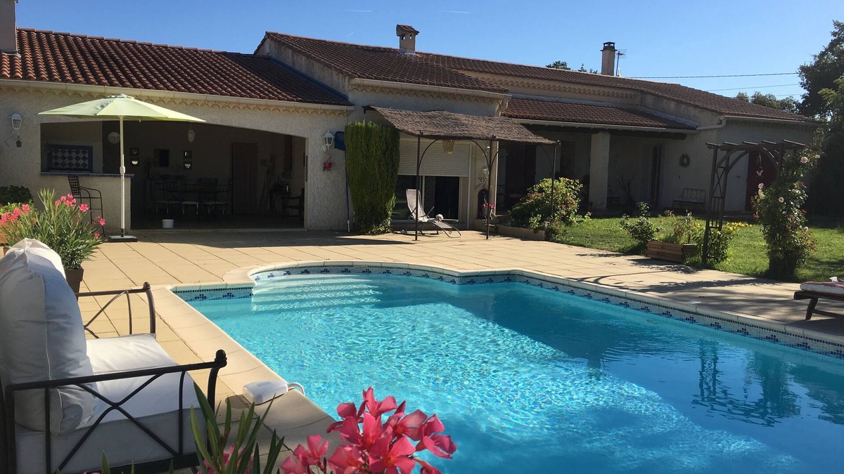 Carpentras House | Sun of the Hermitage. Villa with pool 6/8 persons, Family holidays