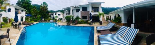 Beau Vallon House | Sun Properties and Resort Hotel