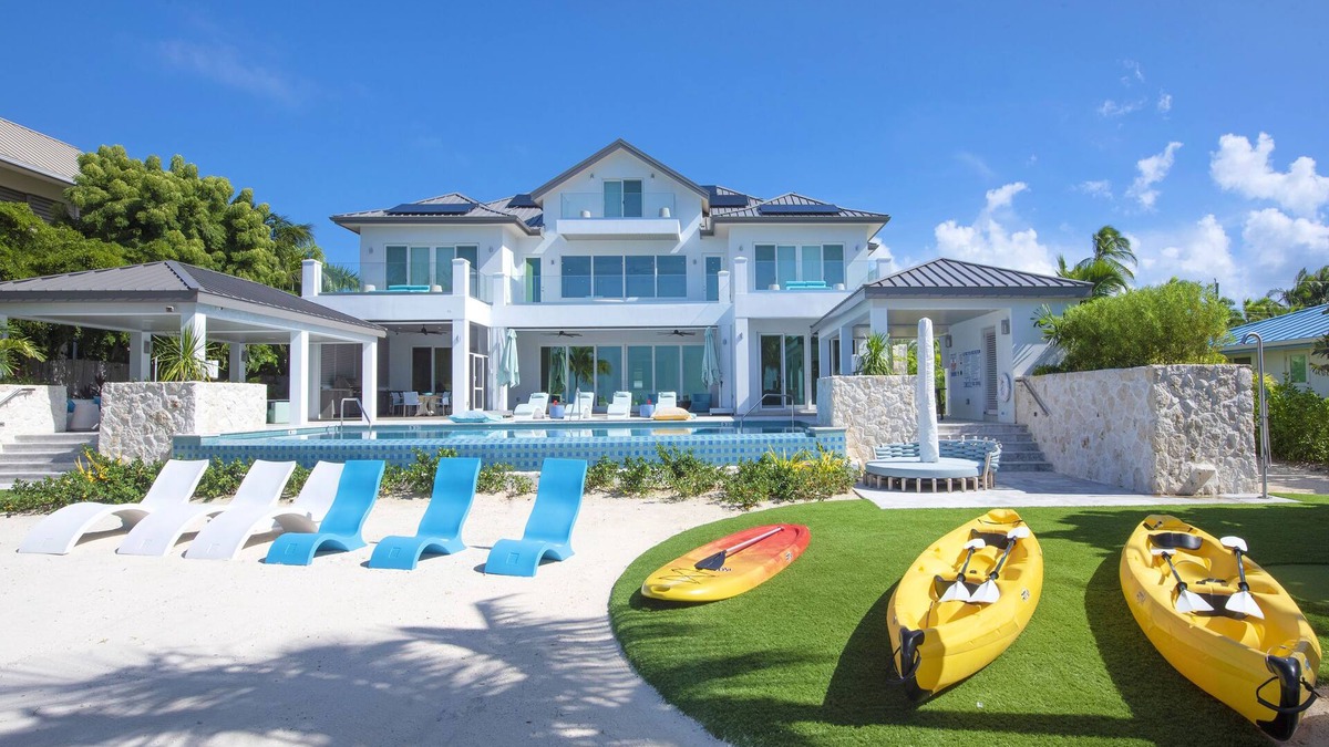 Rum Point Villa | Sun Rays by Grand Cayman Villas