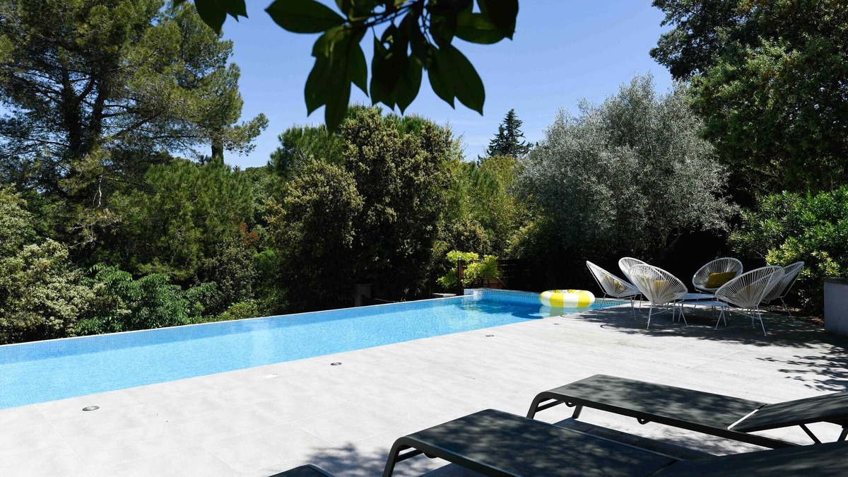 Aubais Villa | Sun, relaxation, heated pool, air conditioning in a garrigue setting