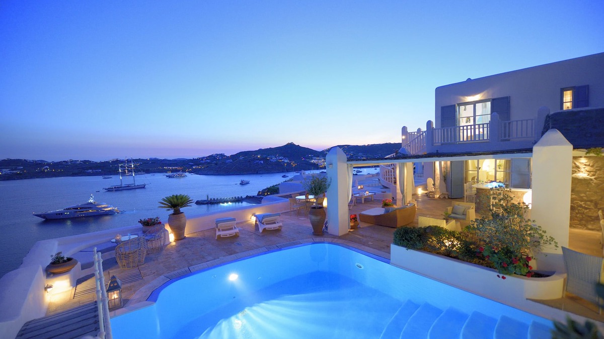 Ornos Villa | Sun,Romance and a Unique Sandy beach!