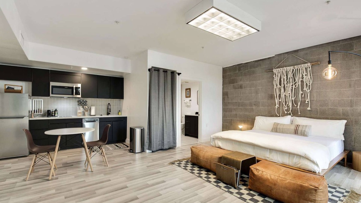 Riverside Apartment | Sun's Studio apartment with Pool!