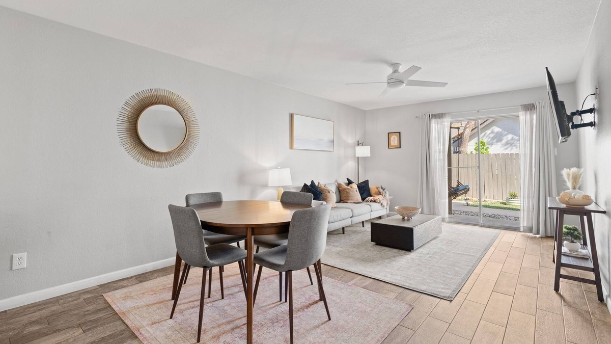 Horseshoe Bay Condo | Sun’s Up Lakeside Condo