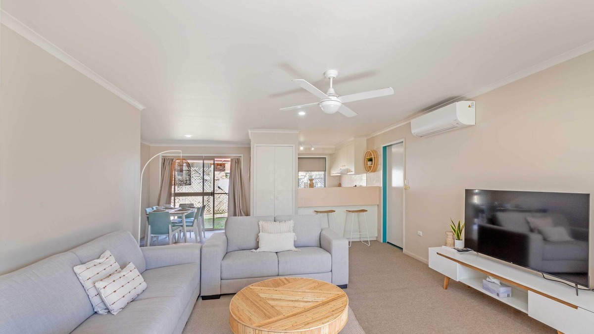 Bargara House | Sun, Sand and Serenity all within walking distance of Bargara!