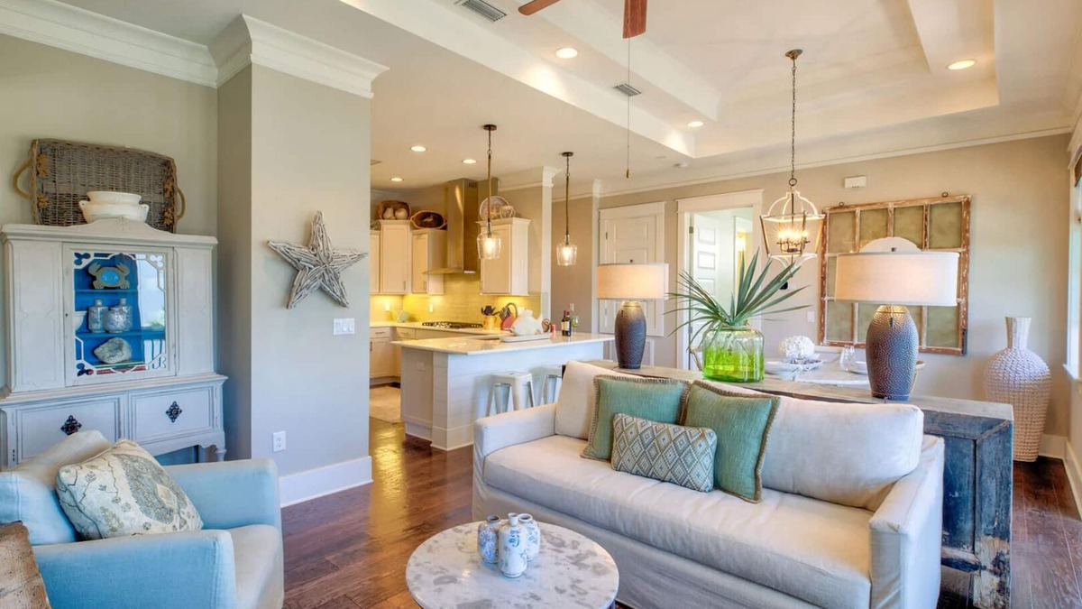 Panama City Beach House | Sun & Sand For 6 by AvantStay | Prominence | Pet-Friendly + Pool