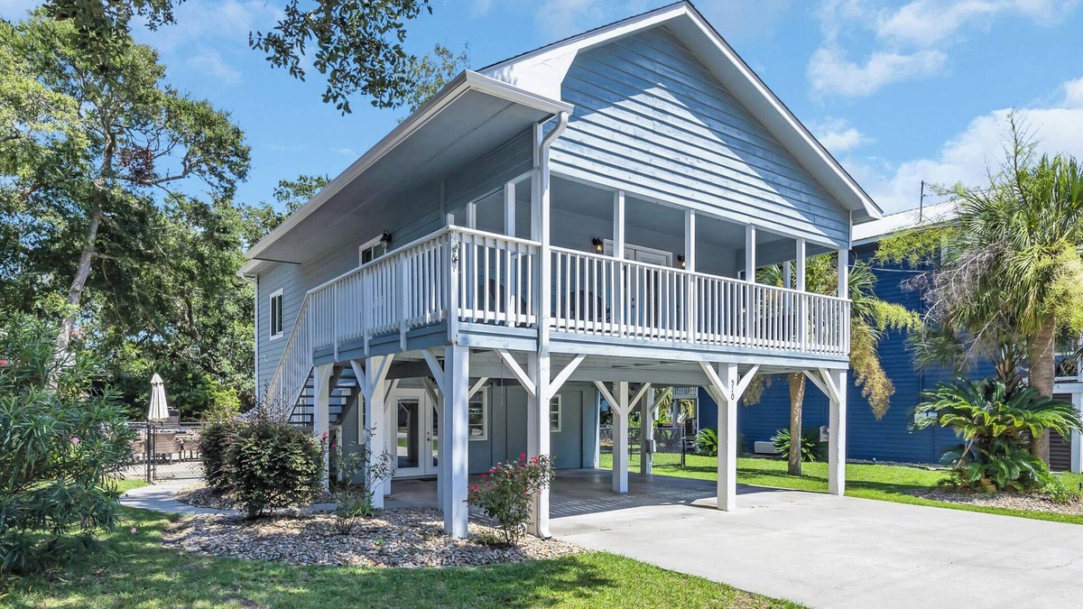 North Myrtle Beach House | Sun, Sand & Wagging Tails – Pet-Friendly Beach Escape in NMB!
