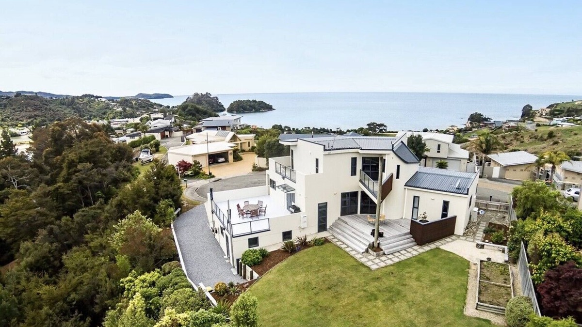 Kaiteriteri Cottage | Sun, Sea, Sensational - Kaiteriteri Holiday Home
