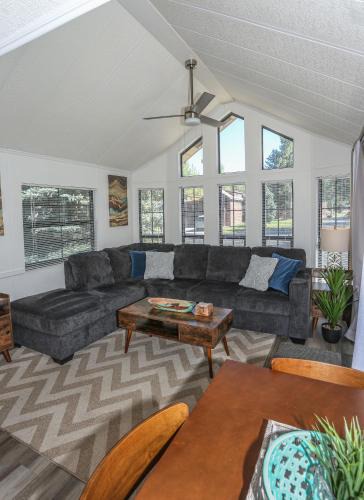 Breckenridge Ski Chalet | Sun & Snow Chalet Breckenridge, a dog lovers dream!