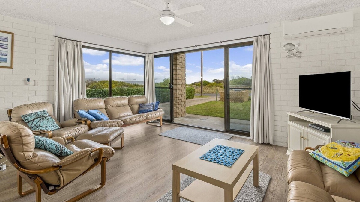 Silver Sands Apartment | Sun & Surf Aldinga Beach Apartment
