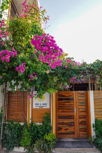Thulusdhoo Island House | Sun & Surf