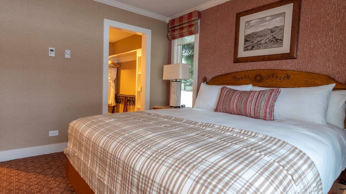 Elkhorn Hotel | Sun Valley Resort, Two Bedroom Lodge Apartment