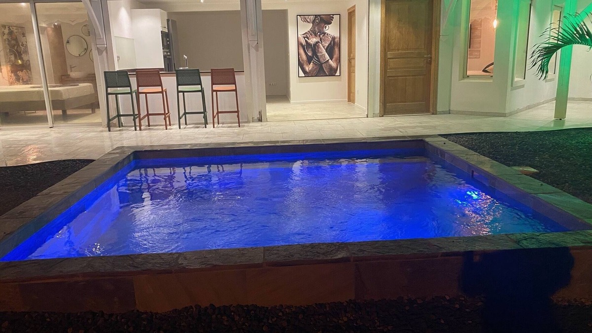 Le Francois House | Sunbay house with private pool