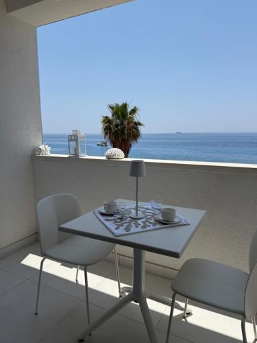 Porto Salvo Bed & Breakfast | SunBeach 44 - Skyview B&B