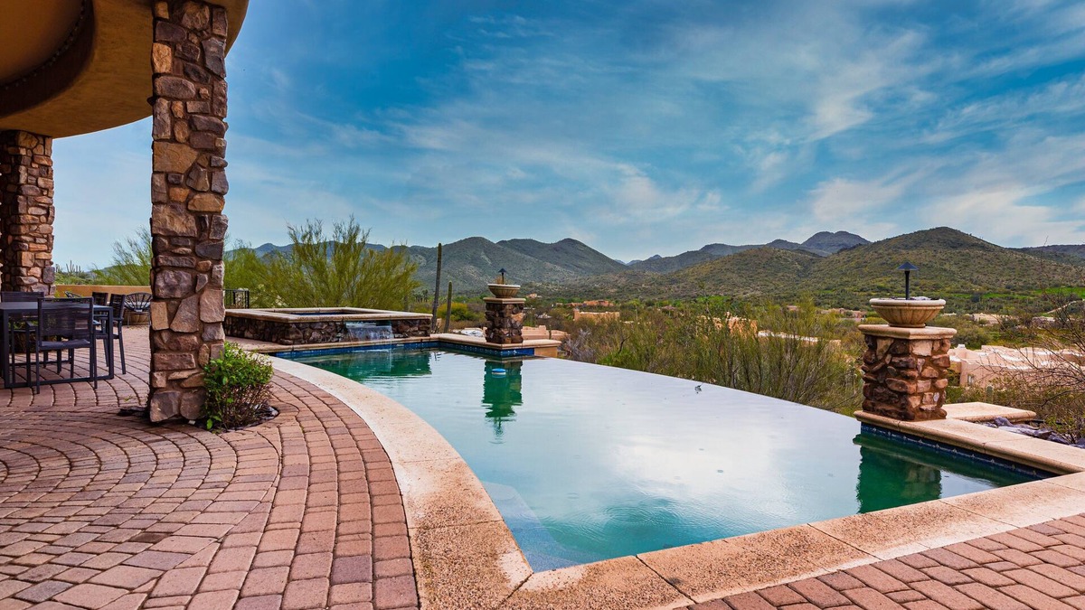 Cave Creek House | Sunbeam by AvantStay | Elegant, Private Desert Home w/Infinity Pool, Spa & View