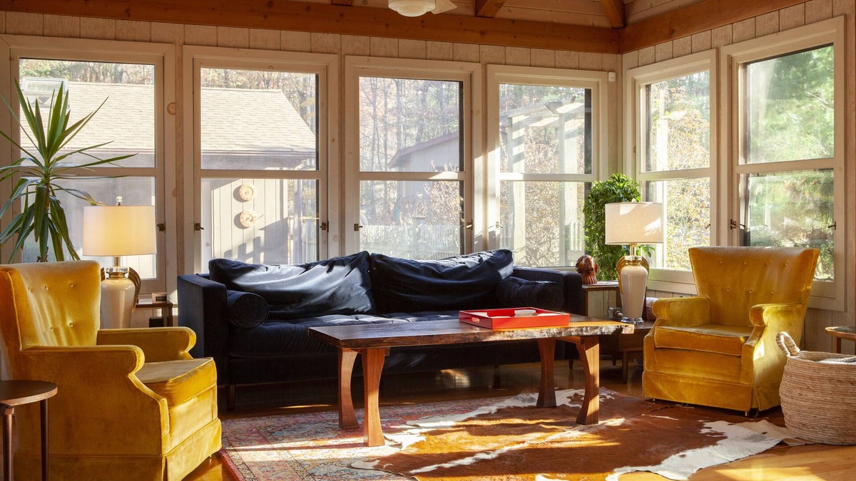 Hollowville House | Sunbeam Lodge: Pool+Hot Tub, 50 Acres, ‘70s Oasis