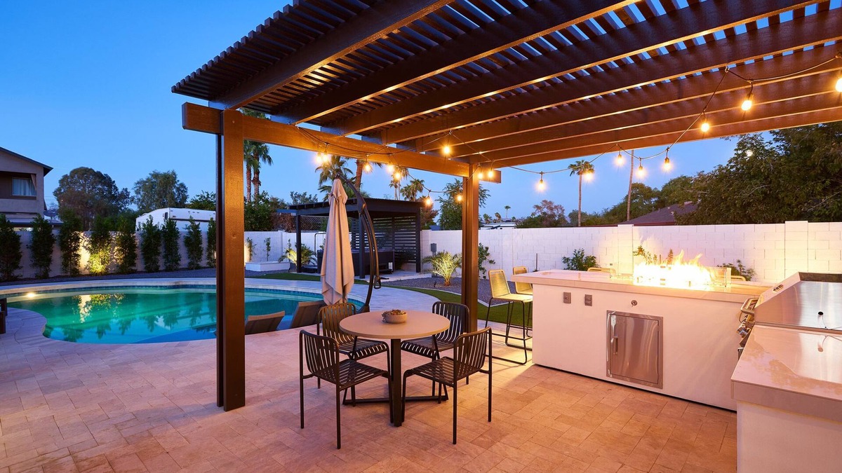Sunburst Estates Cottage | Sunburst Estate - Pool - Hot Tub - Tons of Games!