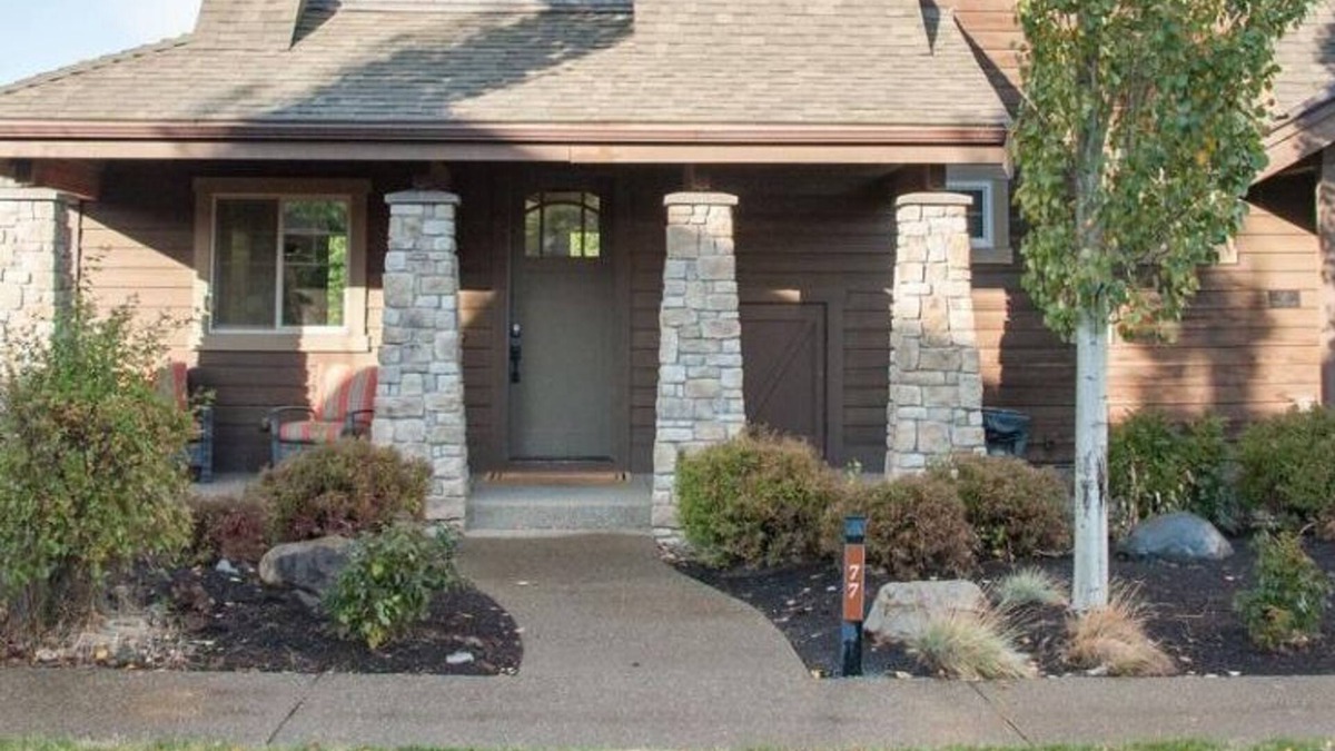 Cle Elum Ski Chalet | Suncadia 3 Bdrm Townhome Overlooking the Trees