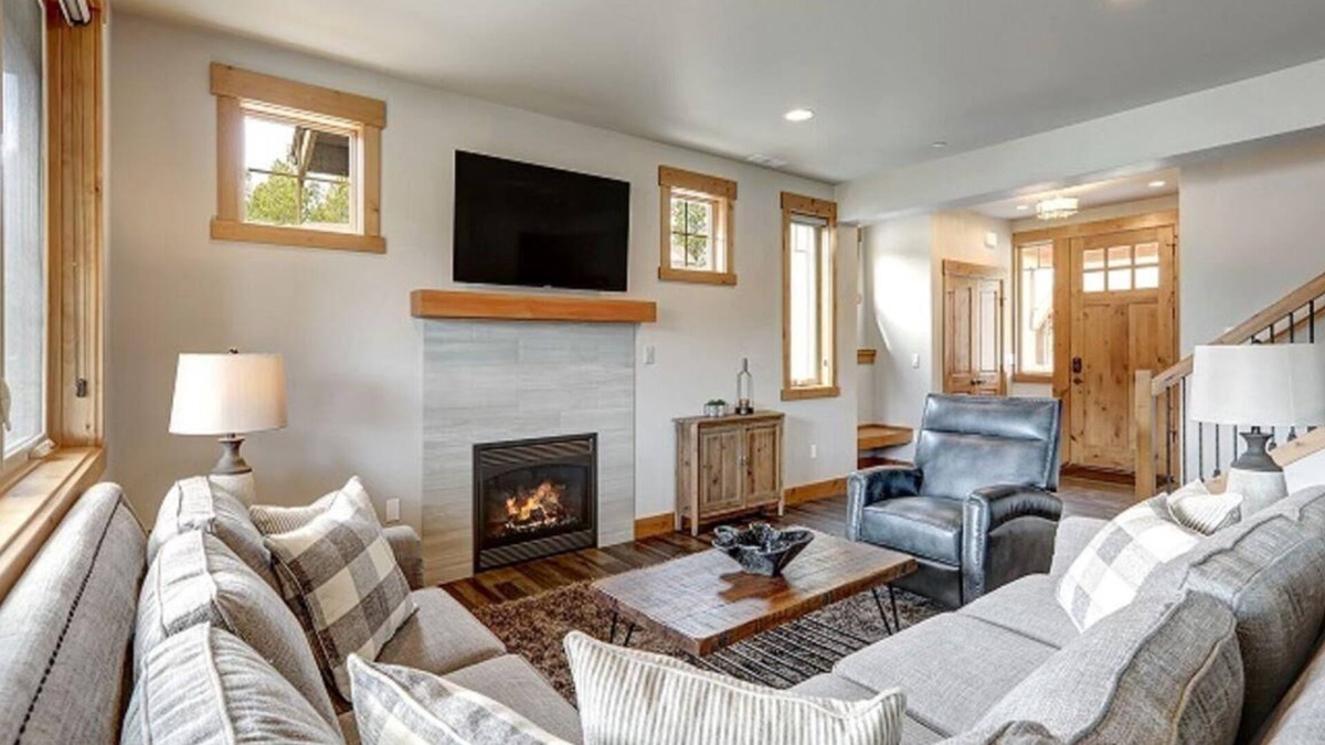 Cle Elum House | Suncadia 4 Bdrm Pet Friendly Townhome on Driving Range