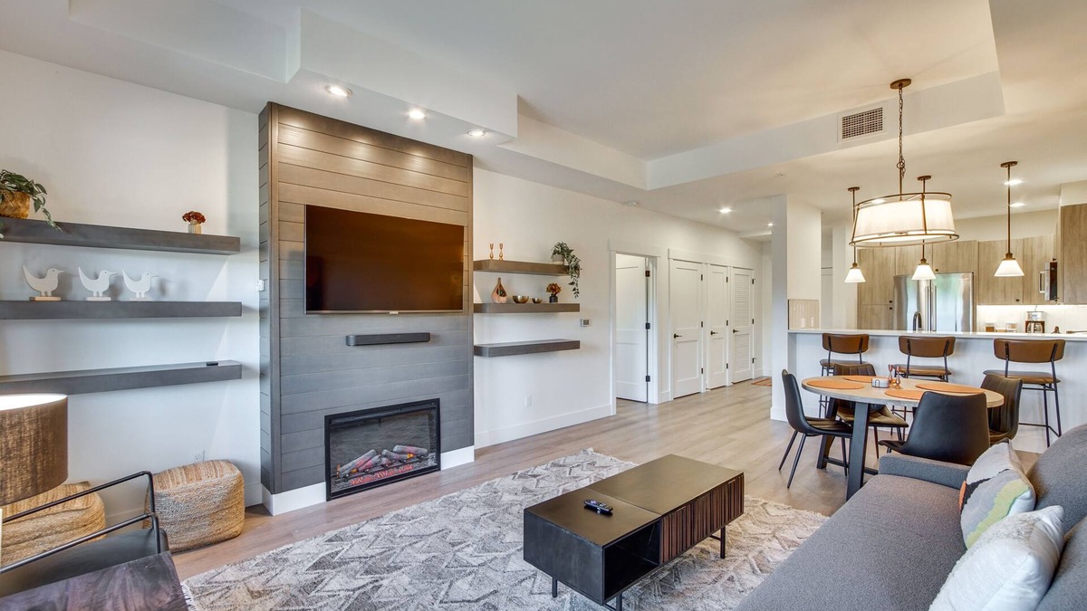 Cle Elum Condo | Suncadia Resort Condo: Balcony & Golf Course Views