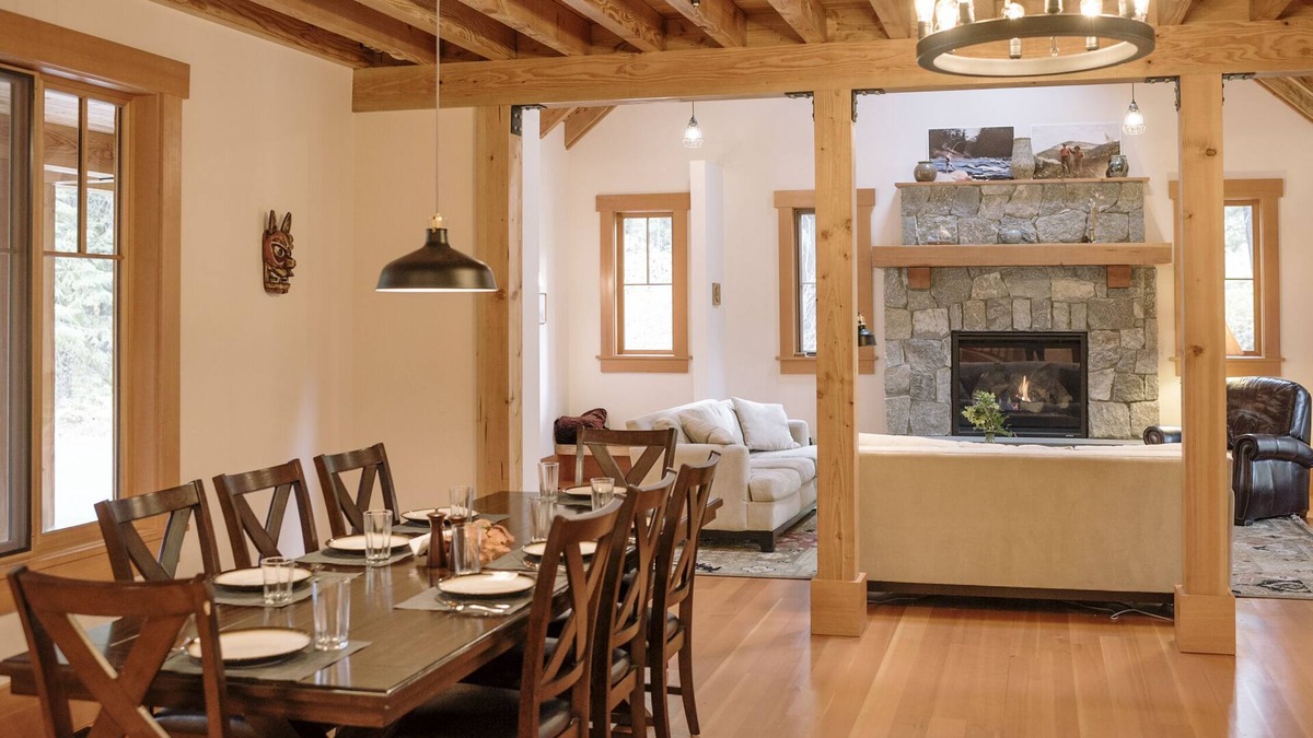 Cle Elum House | Suncadia Rustic Lodge: Gas Fire Pit, Bikes, Snow Shoes, BBQ, Cul-de-sac
