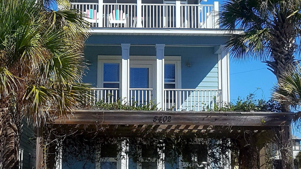 Biltmore Beach House | Sundancer Beach Villa! Less than 1 minute to sand! Private Pool! Sleeps 10-12!