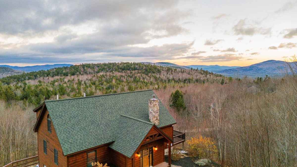 Sunday River Area House | Sunday River MTN Views! Slps 12! HotTub! Lux home