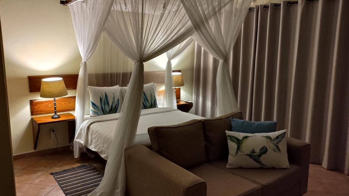 Sommerschield House | Sundown Guest House Maputo