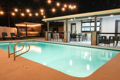 South Scottsdale House | Sundown@OldTown~Pool~Cabana~Bar