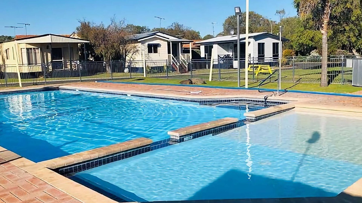 Broadwater Cabin | Sundowner Cabin - perfect cabin in Geographe Holiday Park