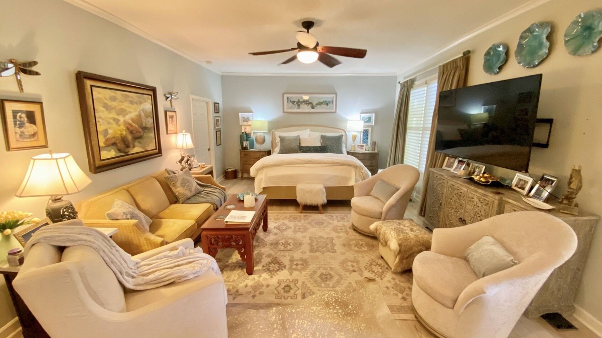 Clarksdale Apartment | Sunflower Suite on the River