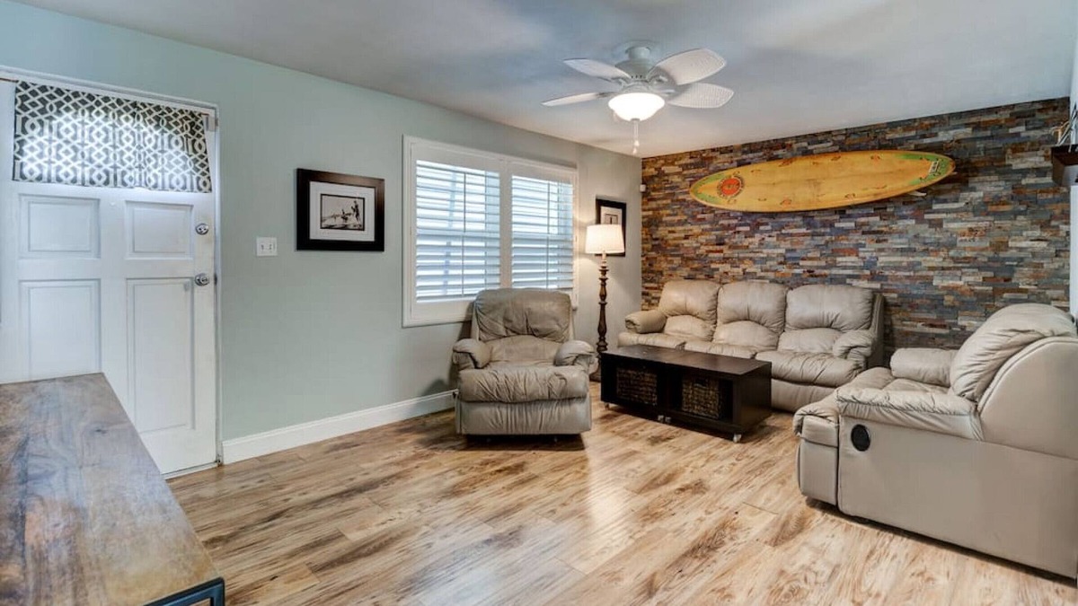 Ocean View Halifax Estates House | Sunglow Surf Shack, Garage, Wifi & Walk to Beach