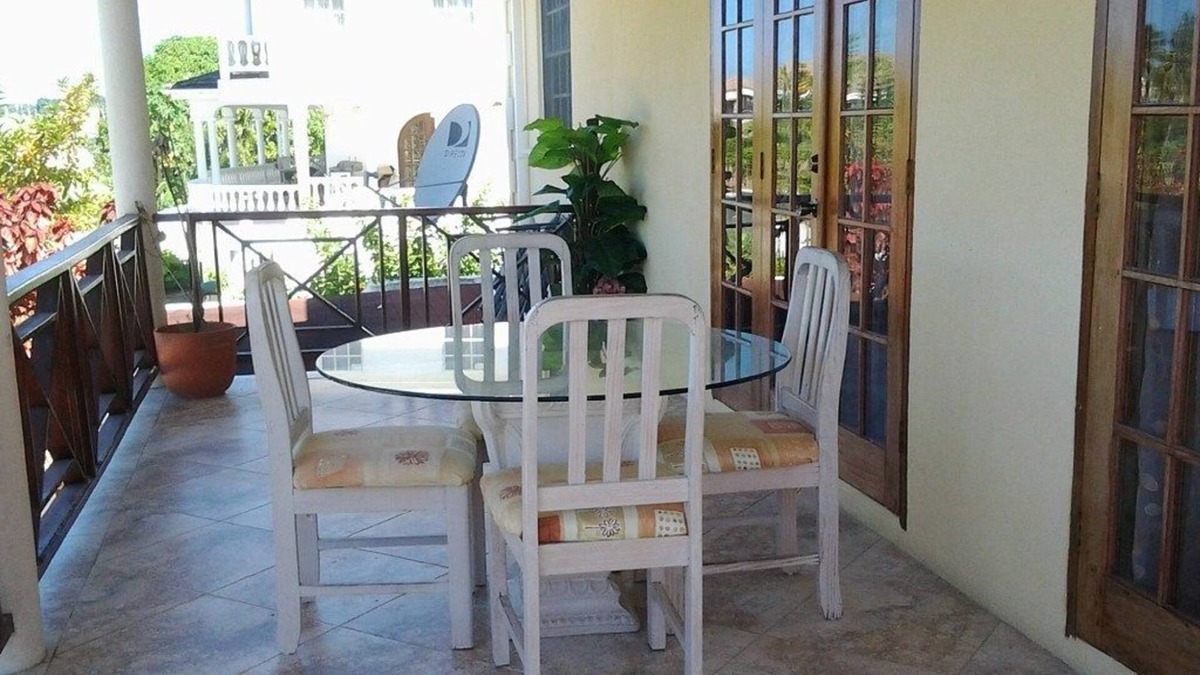 Heywoods Park Hotel | Sungold House Barbados
