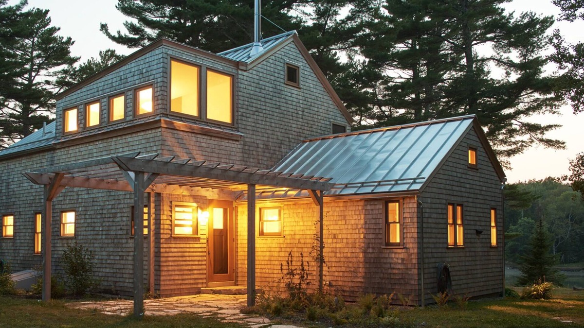 South Thomaston House | Sunlit Comfort on Private Waterfront - Complete Tranquility Minutes from Town