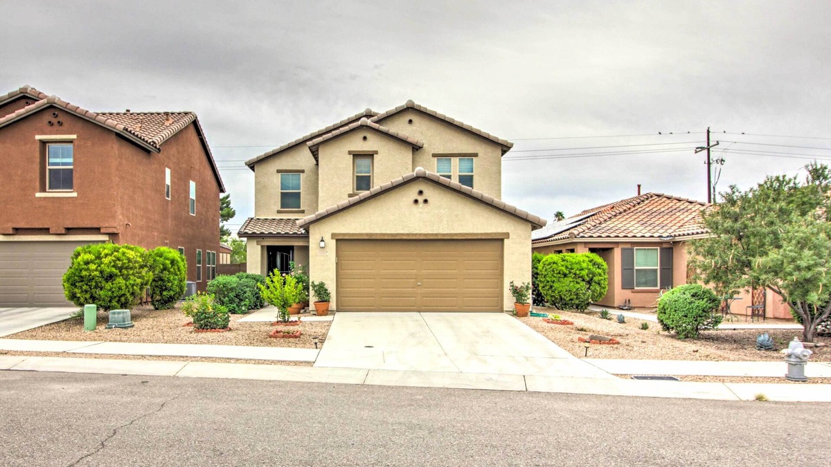 Tucson House | Sunlit Tucson Escape w/Patio ~ 10 Mi to Dwtn!