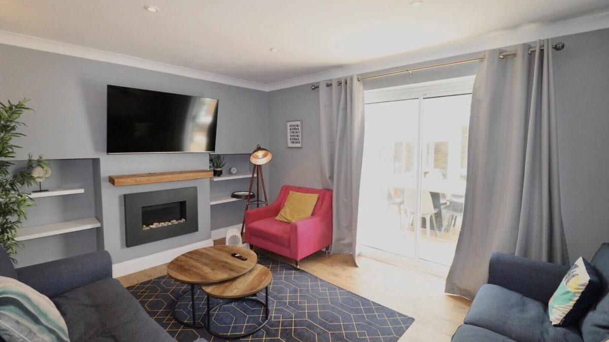 Sunningdale Ski Chalet | Sunningdale, Spacious, Stylish Four Bedroom House