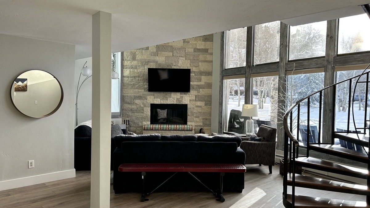 Eagle-Vail House | Sunny, 2 bedroom, 2.5 bath townhome in Eagle Vail b/t Vail and Beaver Creek