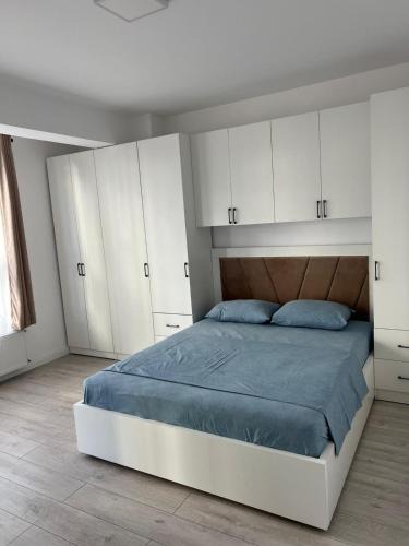 Radauti Apartment | Sunny 2bedroom Apartment near city center Radauti